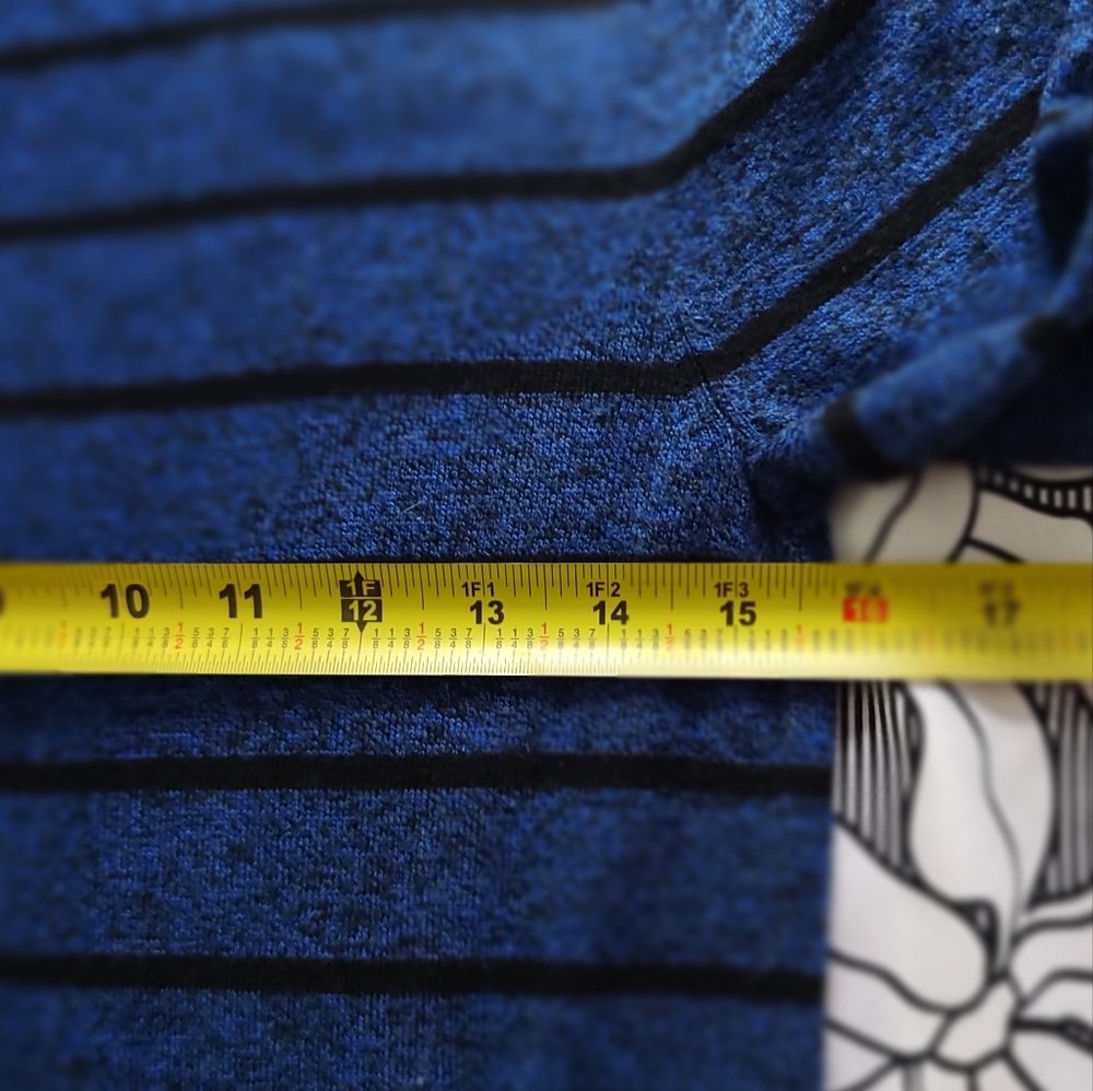 Mossimo v-neck sweater. Marled Blue and black stripe. New. Size Small petite. - Picture 3 of 7